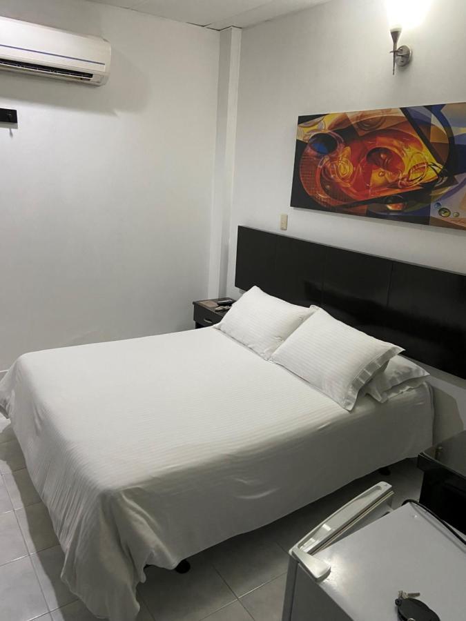 Hotel Barrancabermeja Plaza Exterior photo